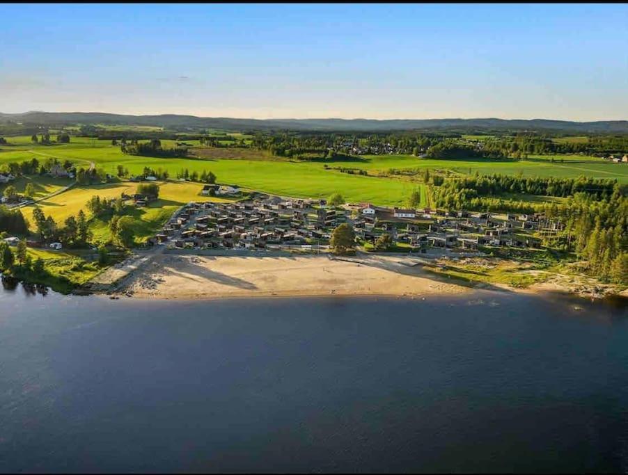 Attraktiv & Smart Funkishytte Pa Nes Strandhager. Årnes Zewnętrze zdjęcie